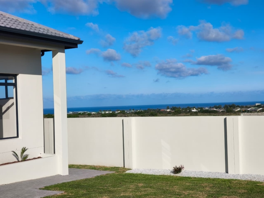4 Bedroom Property for Sale in Fountains Estate Eastern Cape